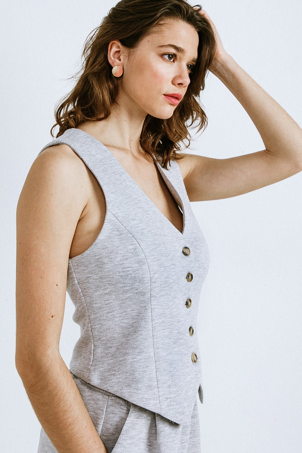 Elegant Women's Sleeveless Blazer Vest Top - Tailored Fit for Formal or Casual Wear