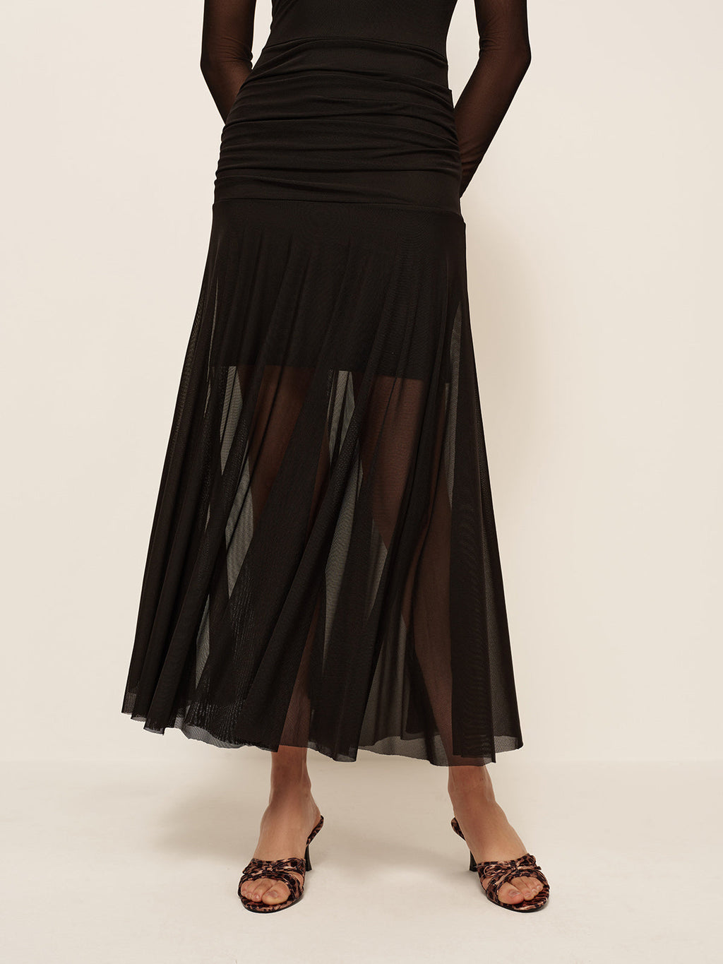 Sleeveless Pleated Maxi Dress for Women - High Waist Casual White Summer Dress